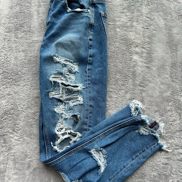 Distressed Blue Jeans - Picture 4 of 4